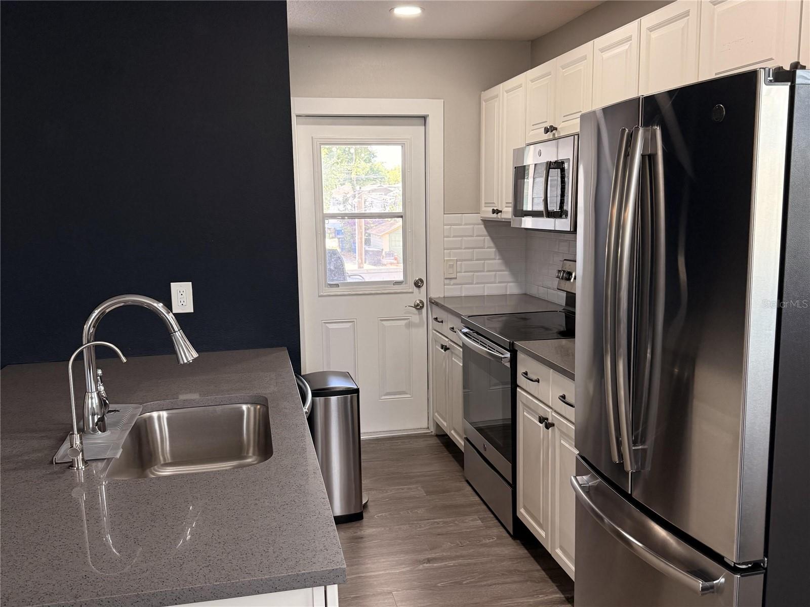 Image 27 of 33 For 1028 5th Street N