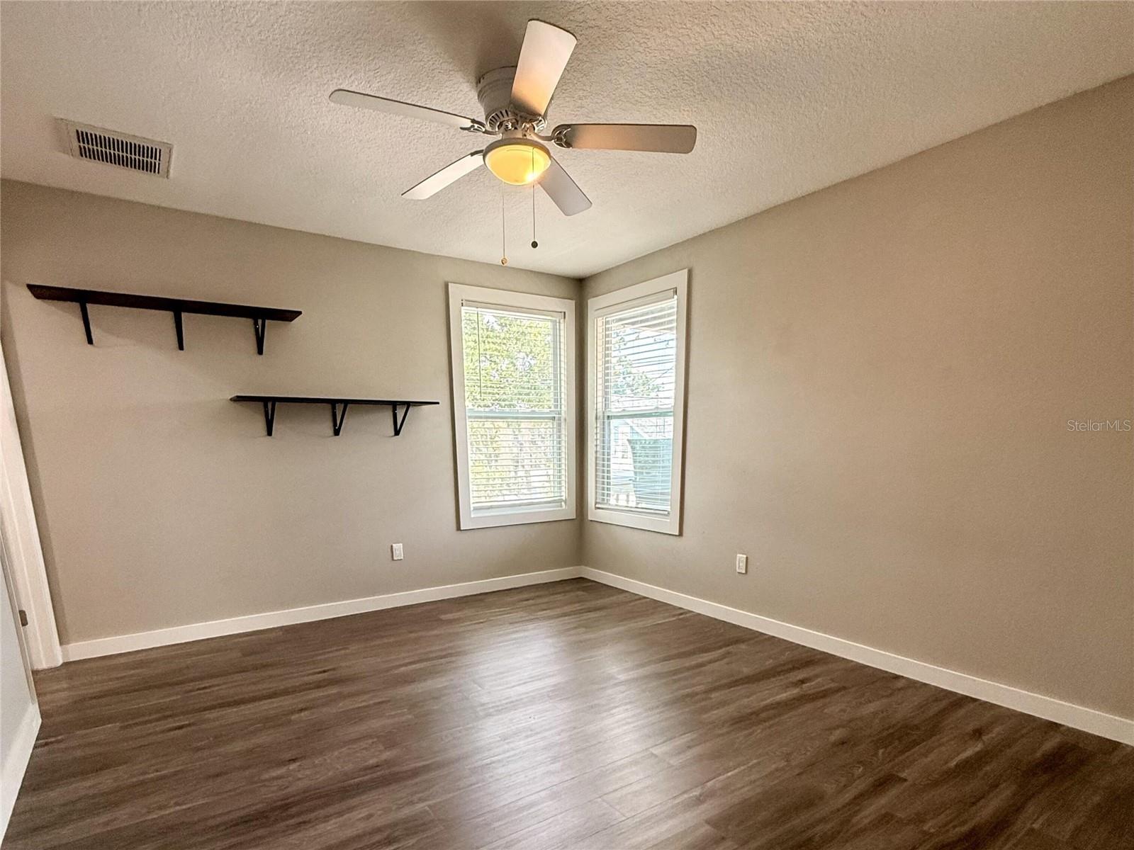 Image 29 of 33 For 1028 5th Street N