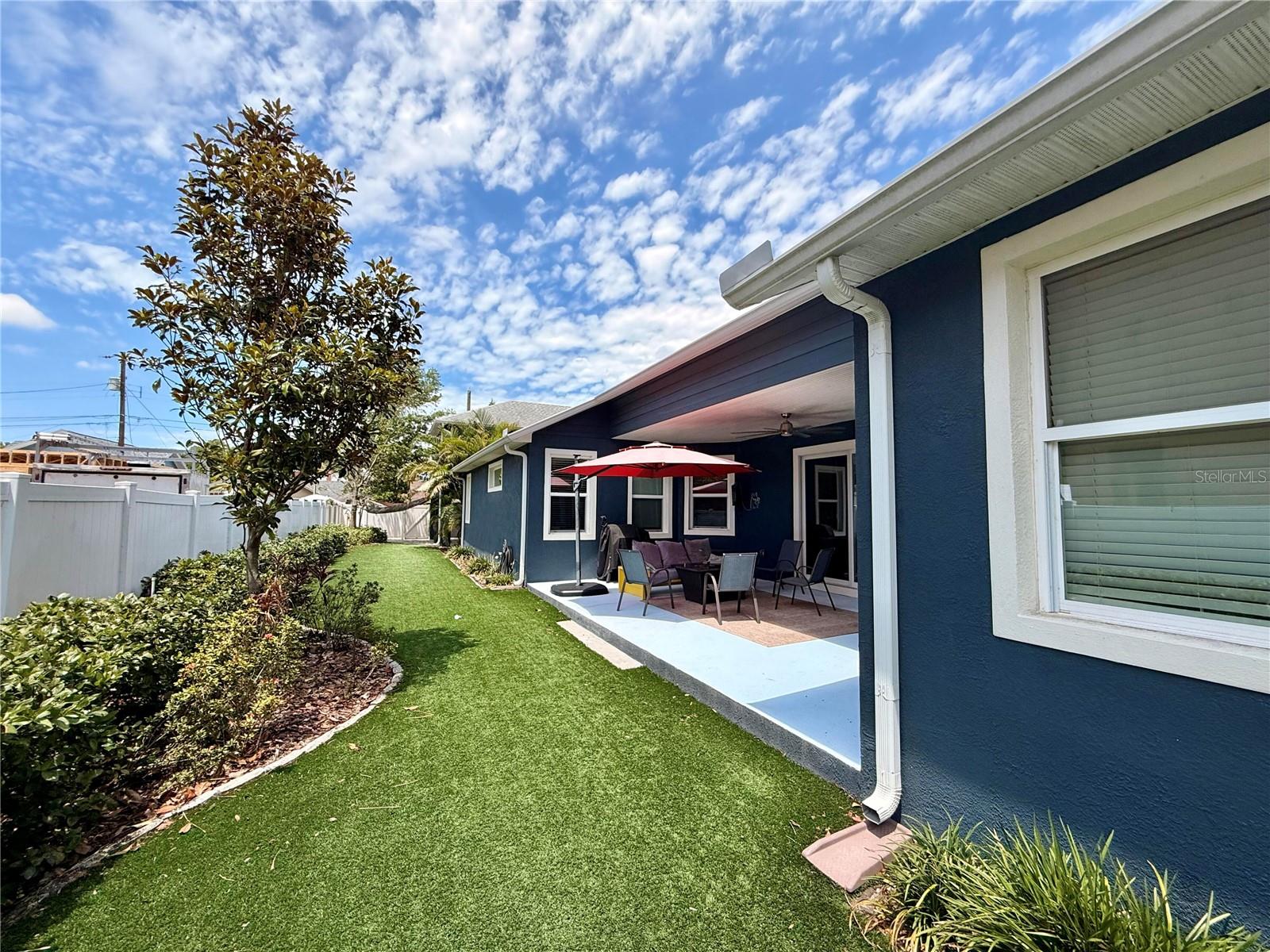 Image 3 of 33 For 1028 5th Street N