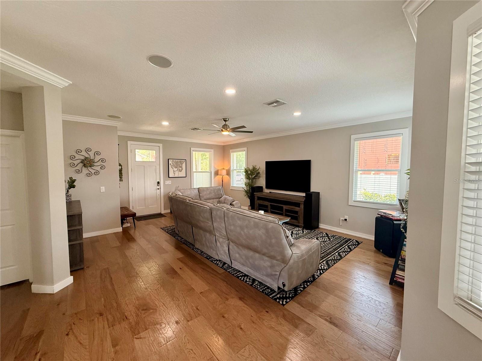 Image 6 of 33 For 1028 5th Street N