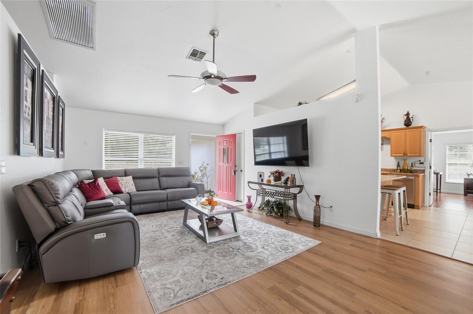 Image 14 of 48 For 2047 35th Street