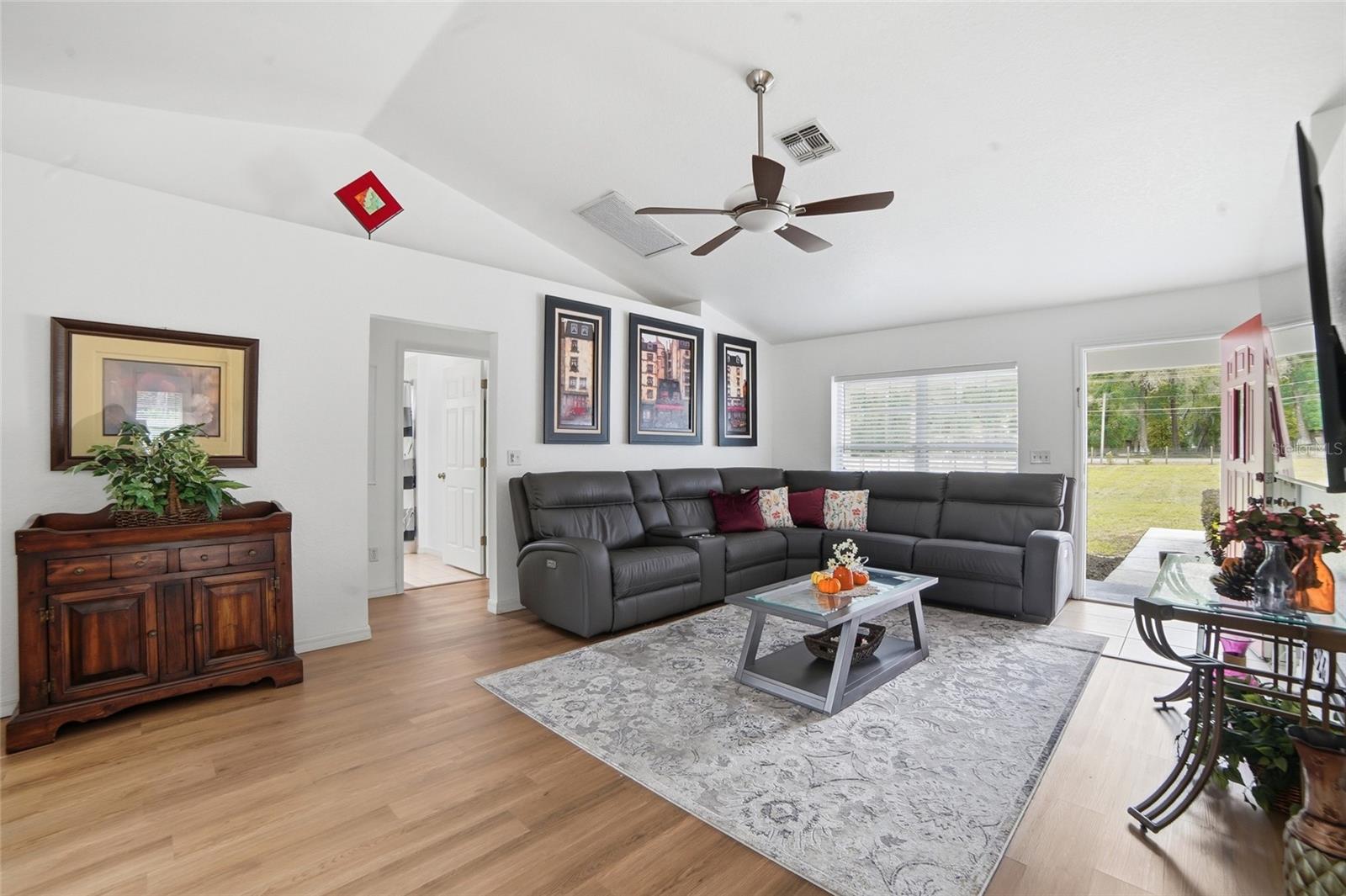 Image 15 of 48 For 2047 35th Street
