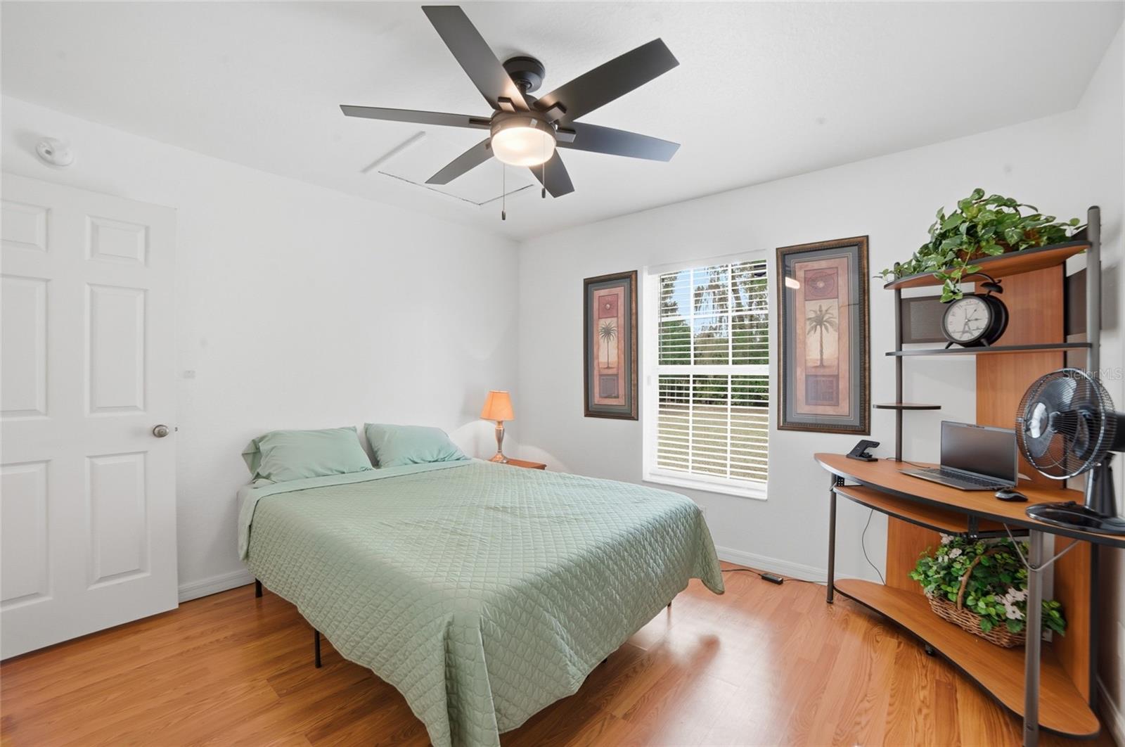 Image 21 of 48 For 2047 35th Street