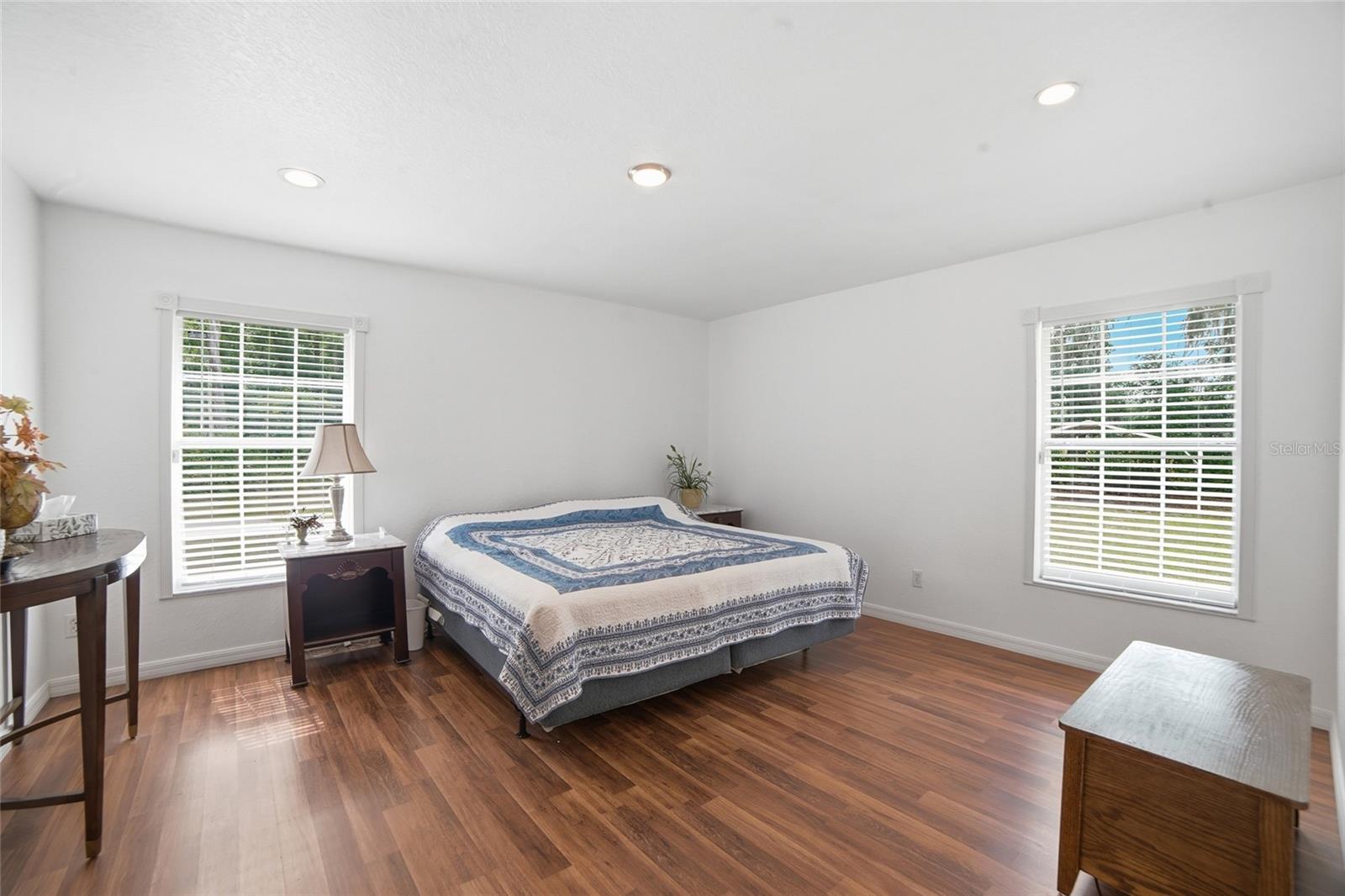 Image 22 of 48 For 2047 35th Street