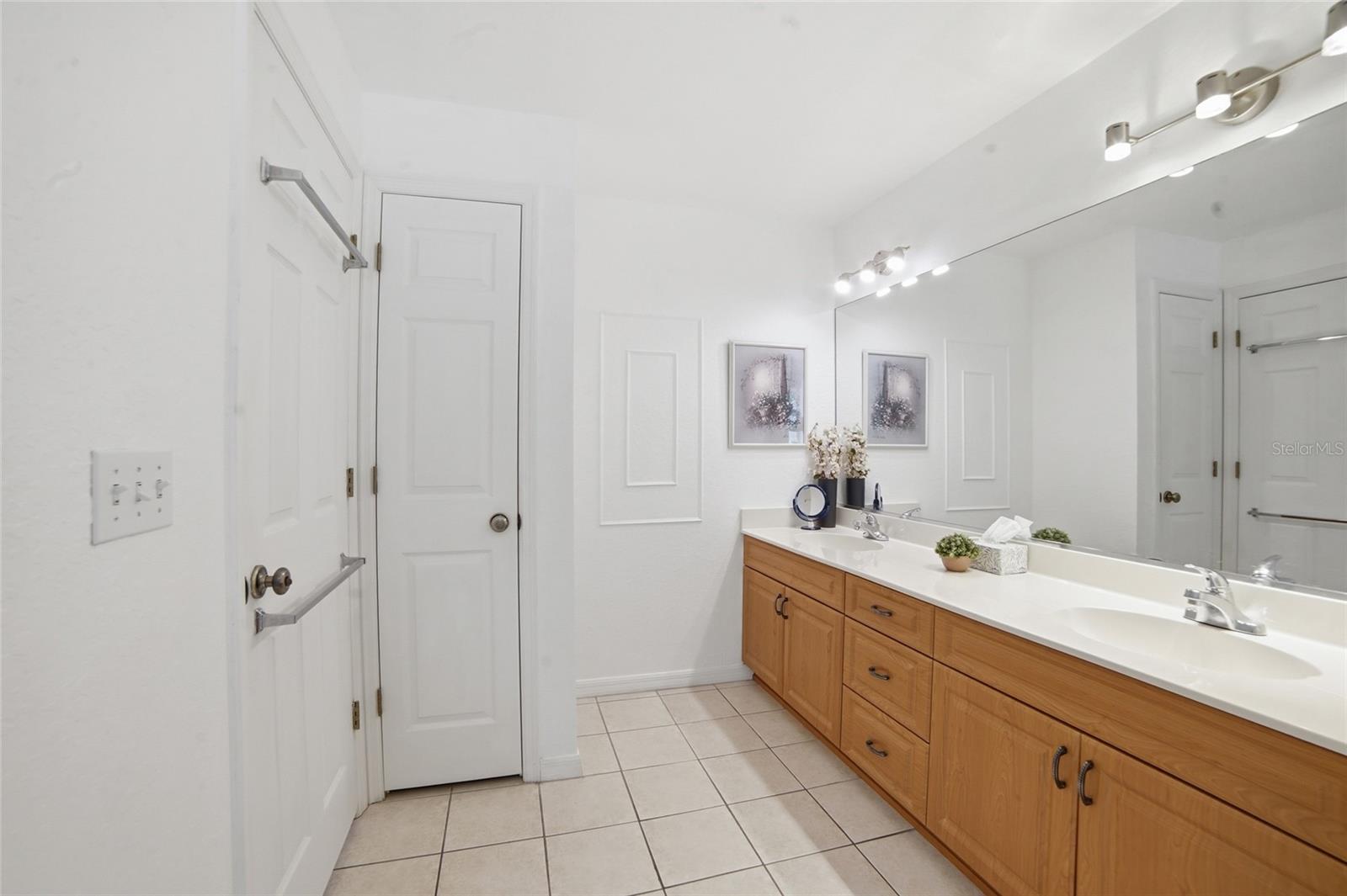 Image 27 of 48 For 2047 35th Street