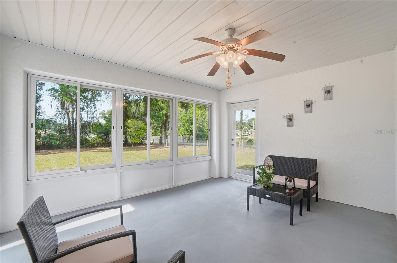 Image 31 of 48 For 2047 35th Street