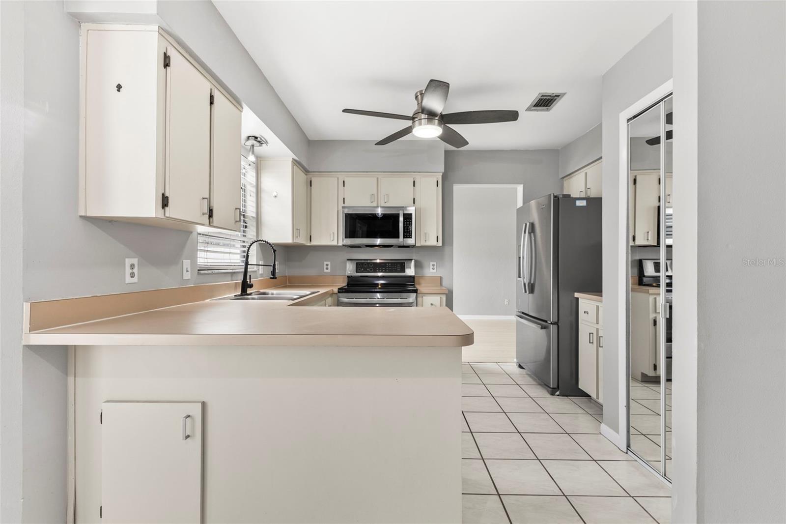 Image 12 of 38 For 1668 Spicewood Lane
