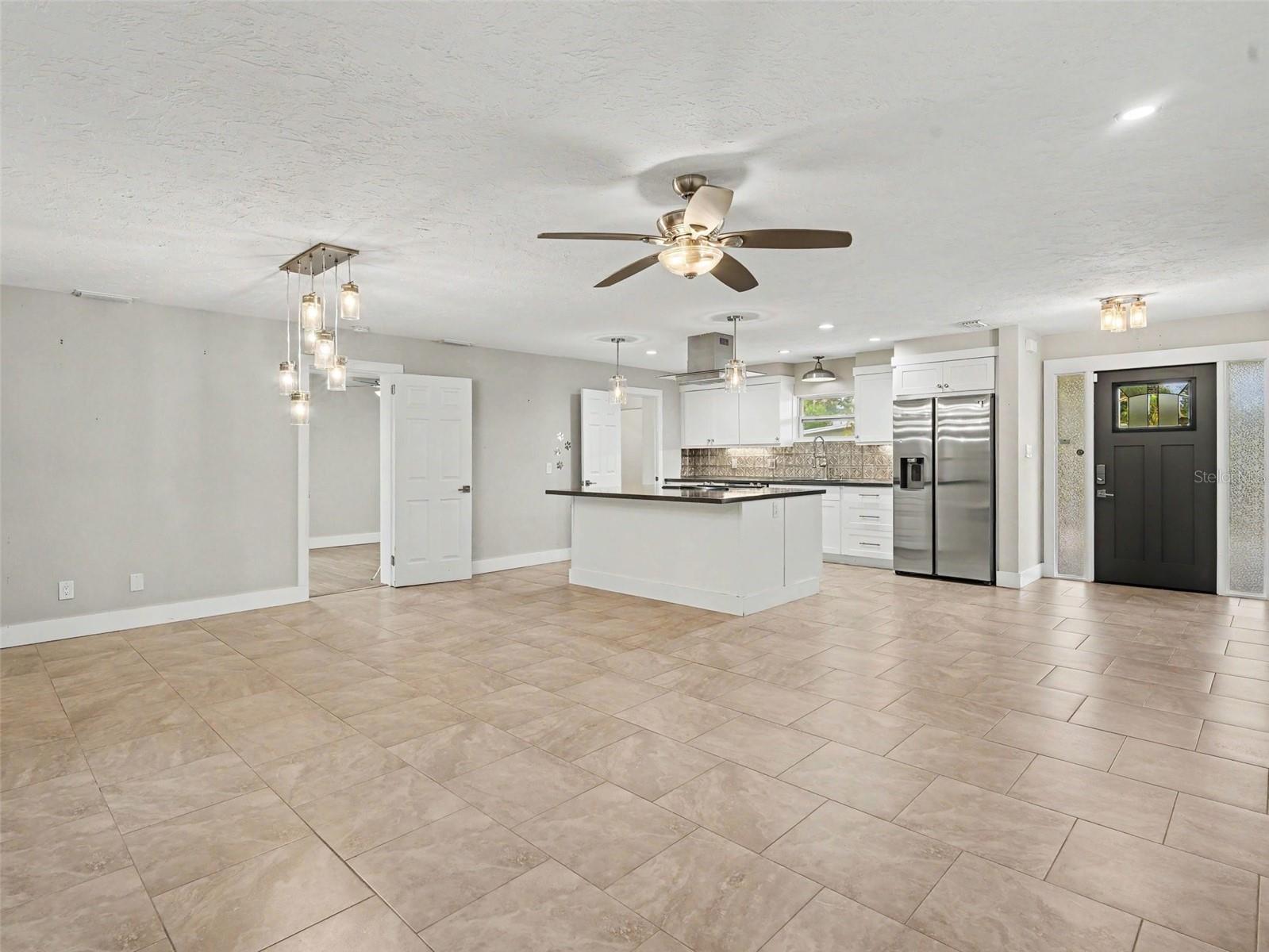 Image 11 of 32 For 2746 Hibiscus Street