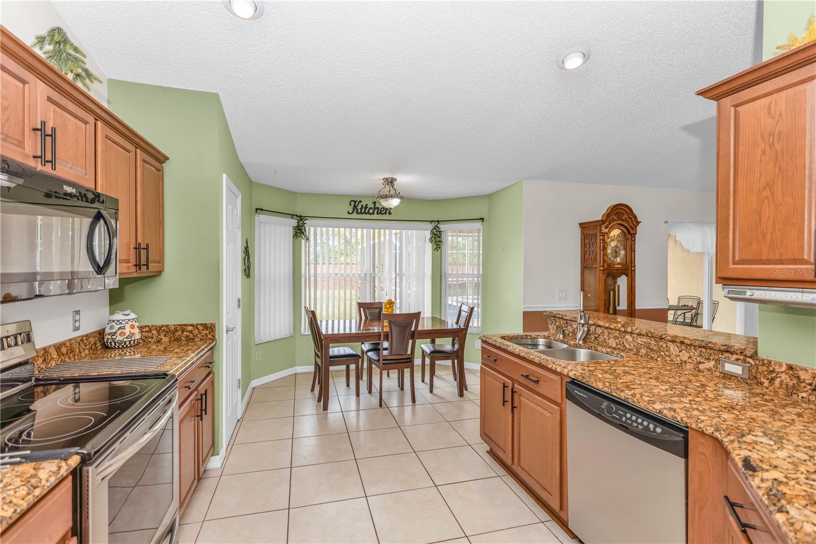 Image 11 of 37 For 2800 Woodsmere Court