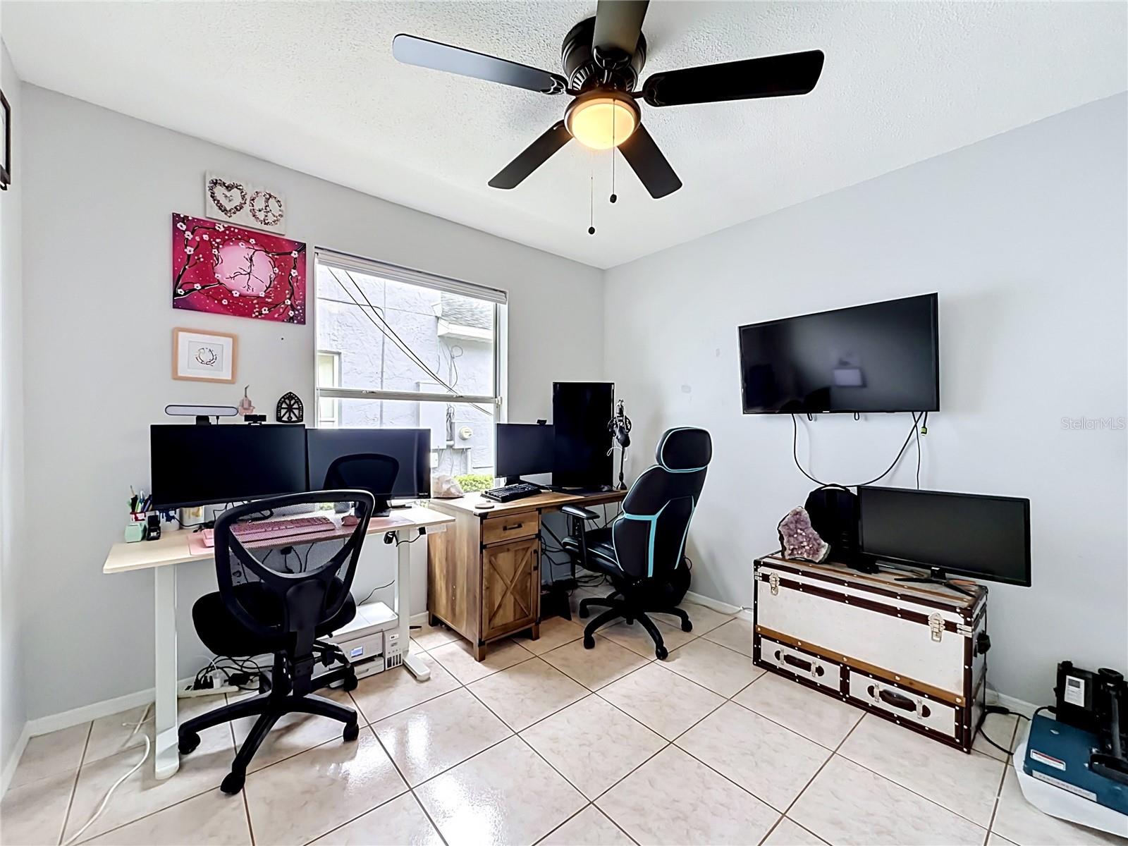 Image 18 of 41 For 2029 Tropic Bay Court