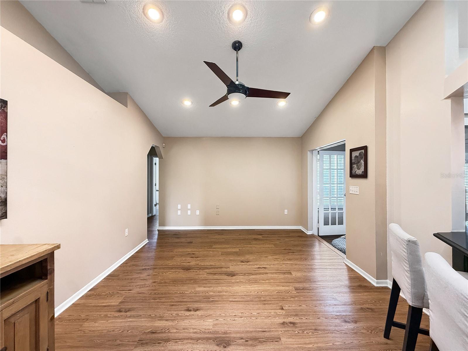 Image 4 of 23 For 1308 Cinda Court