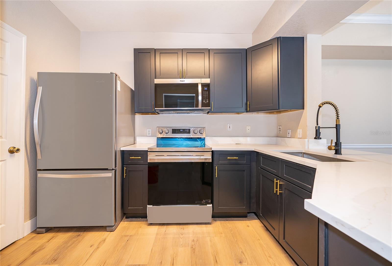 Image 7 of 30 For 5513 P G A Boulevard 4827