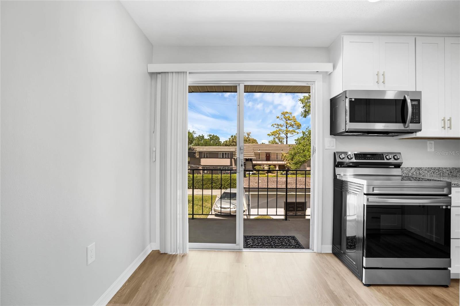 Image 6 of 15 For 1941 Lanier Court