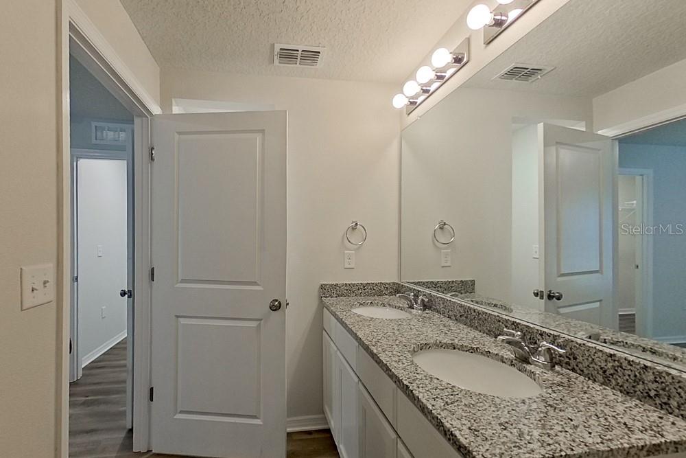 Image 11 of 17 For 10872 Frantz Avenue