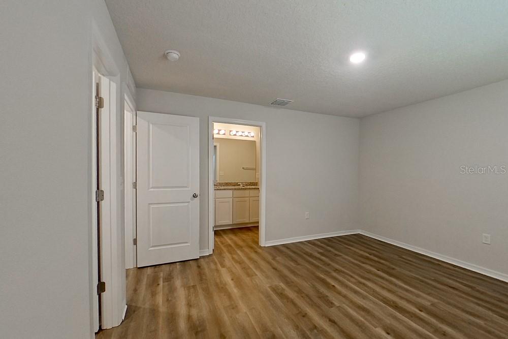 Image 12 of 17 For 10872 Frantz Avenue