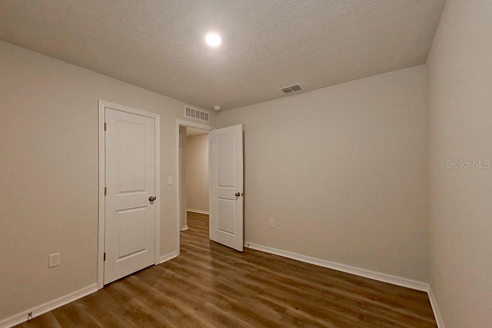 Image 5 of 17 For 10872 Frantz Avenue