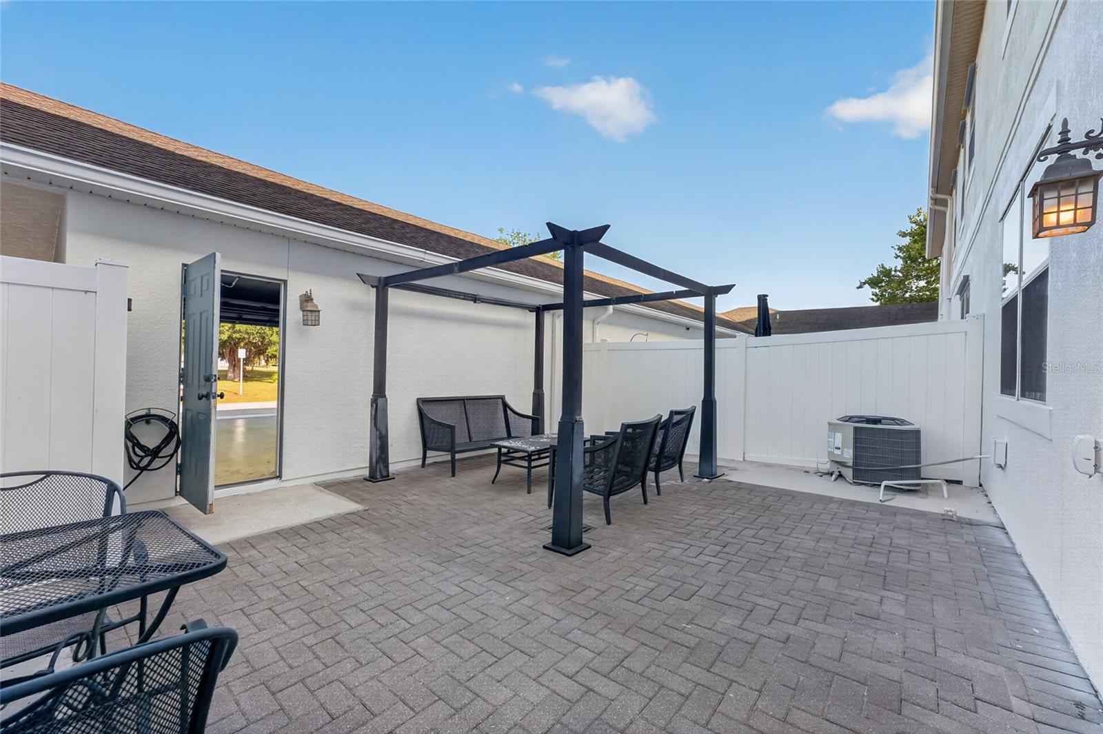 Image 24 of 50 For 2231 Tradewinds Drive