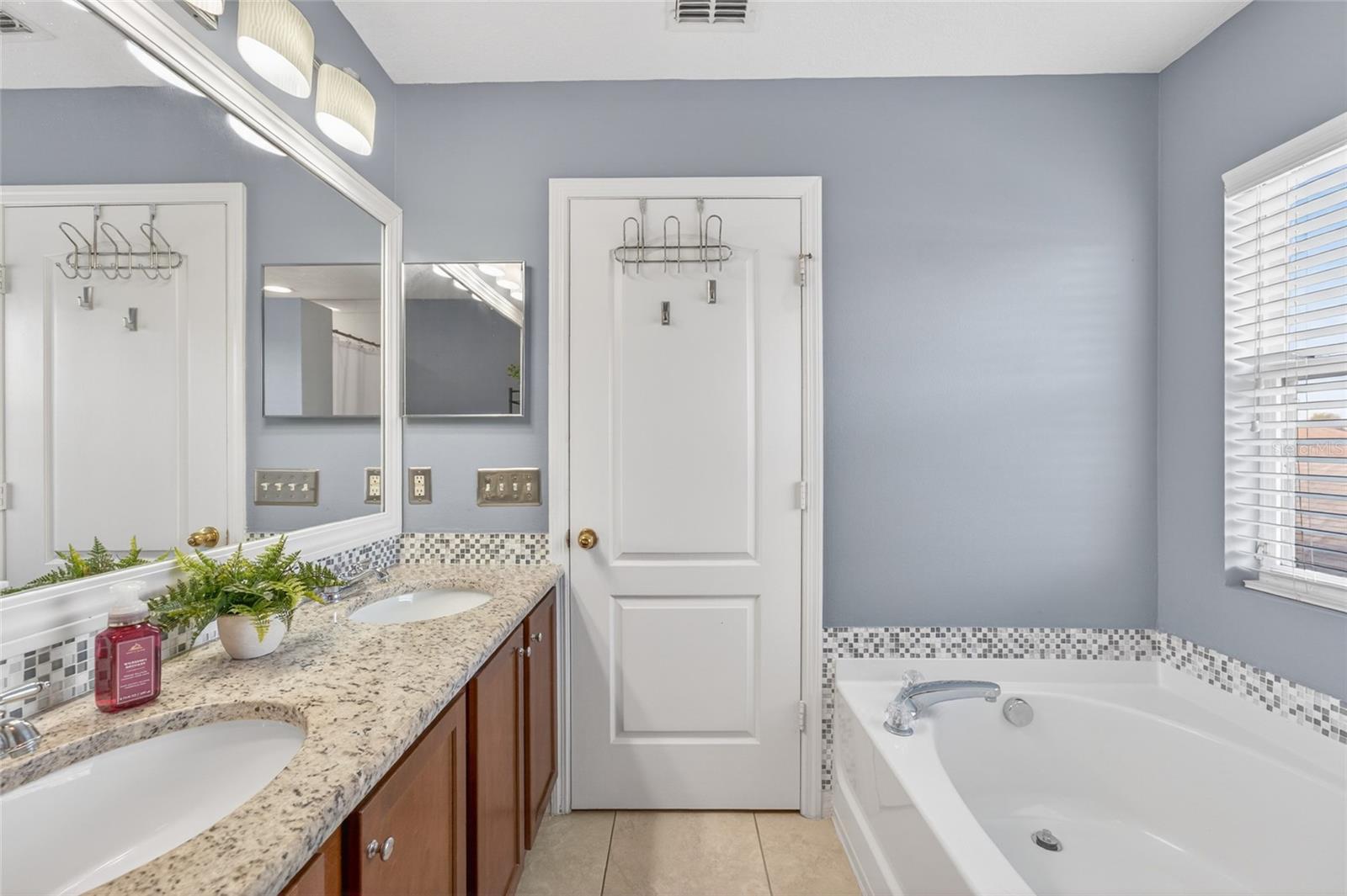 Image 39 of 50 For 2231 Tradewinds Drive