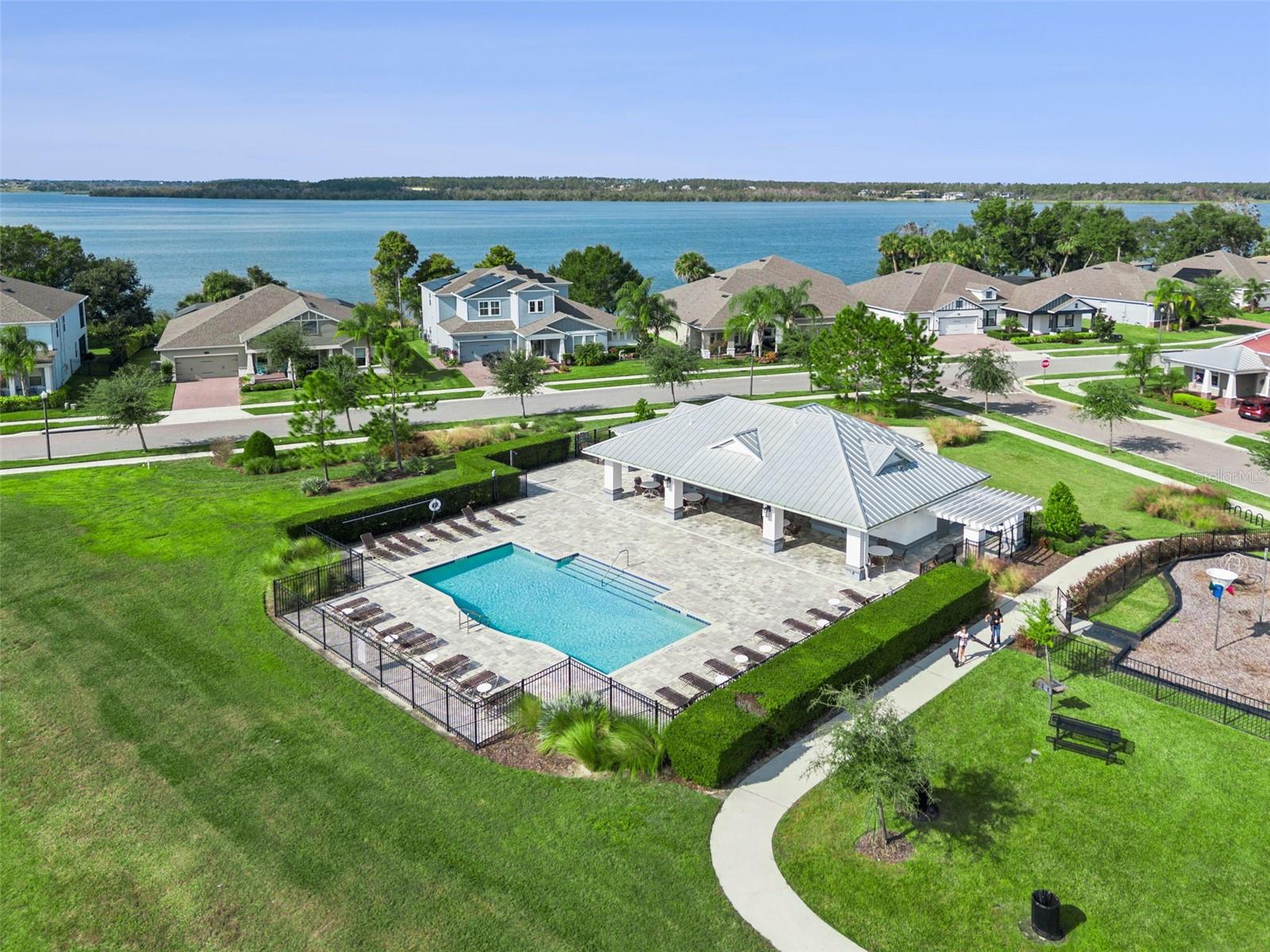 Image 53 of 79 For 918 Hull Island Drive