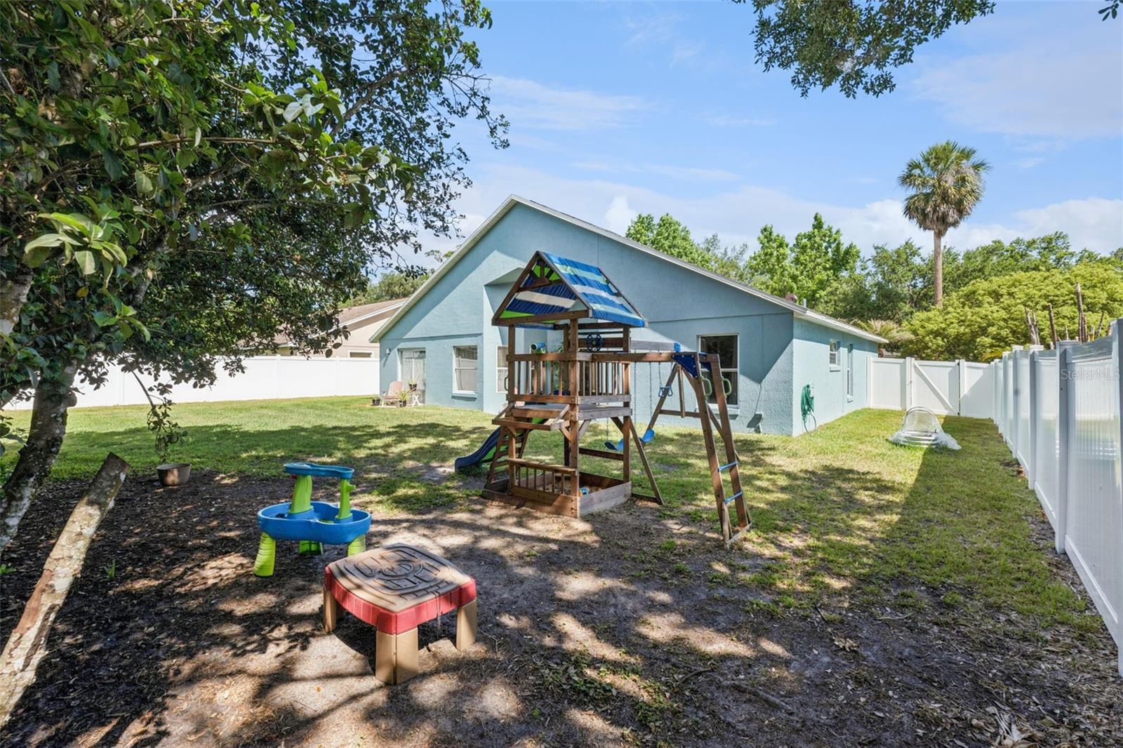 Image 29 of 34 For 1253 Brandy Lake View Circle
