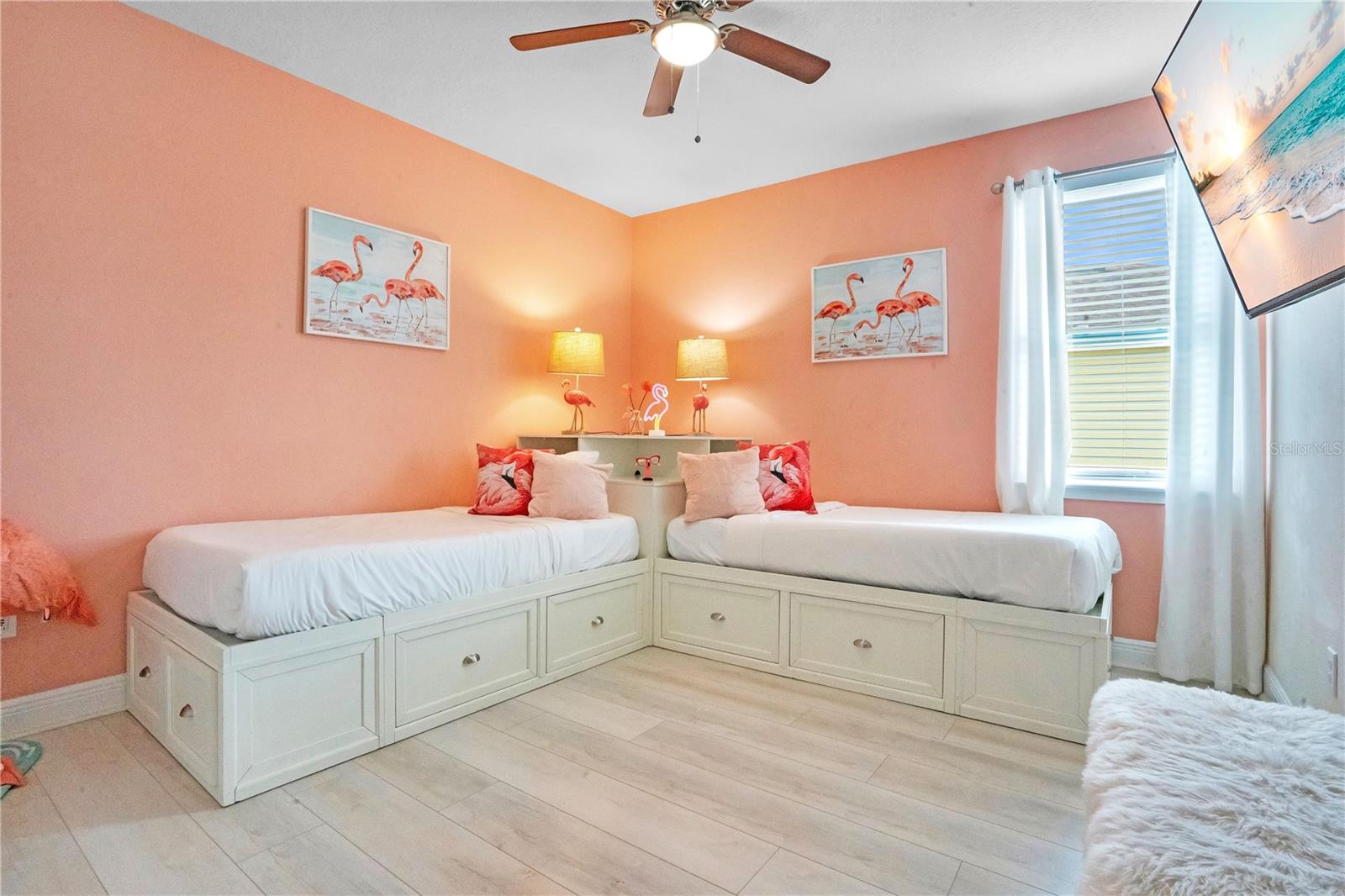 Image 38 of 82 For 7734 Graben Street
