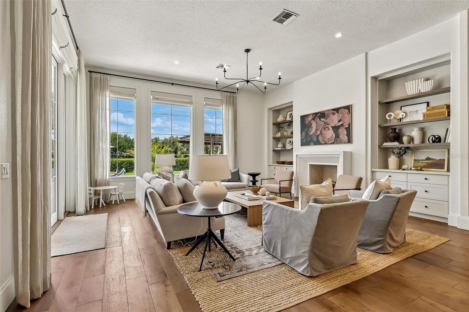 Image 30 of 92 For 6120 Greatwater Dr