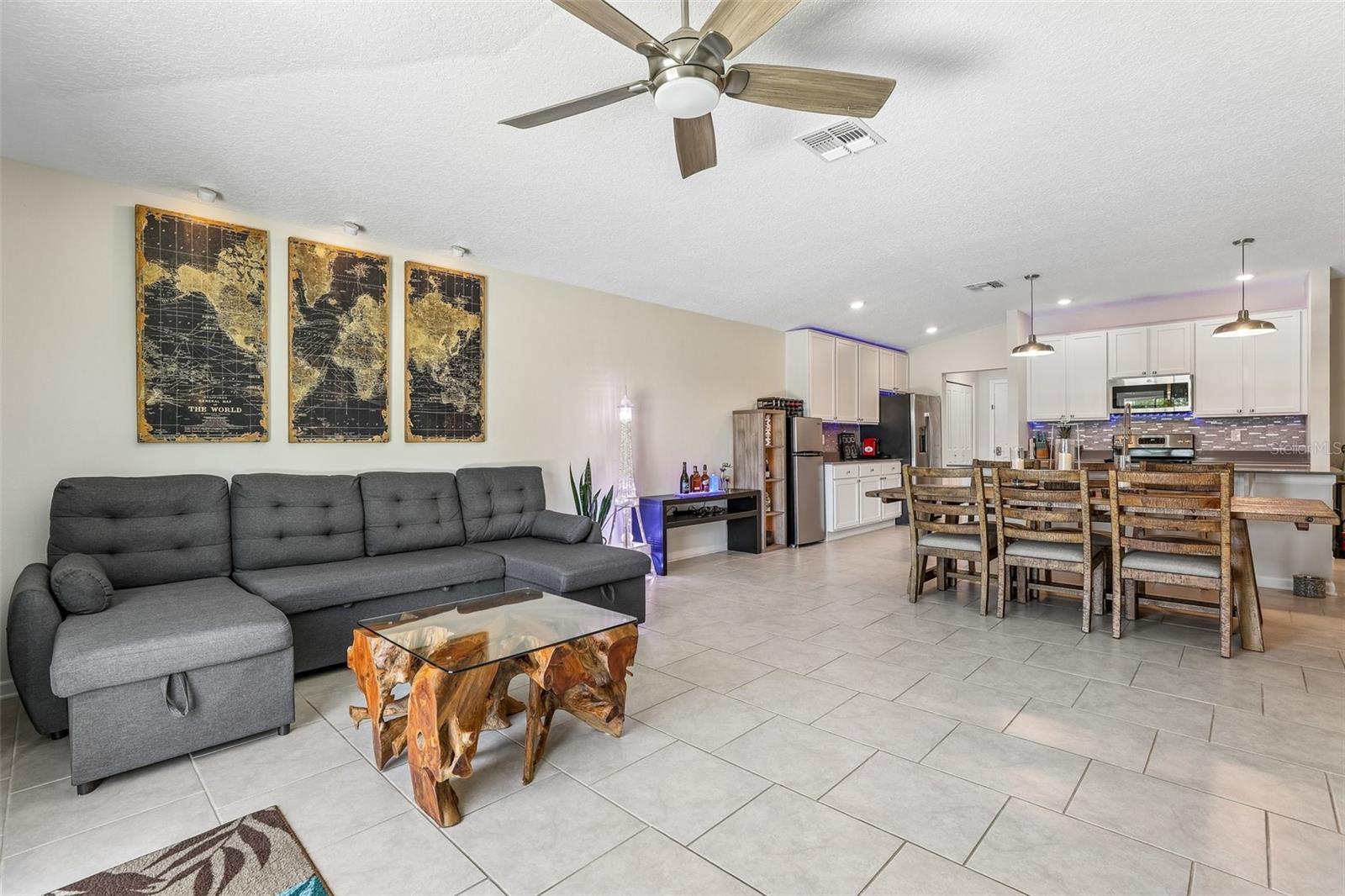 Image 4 of 37 For 717 Simone Court