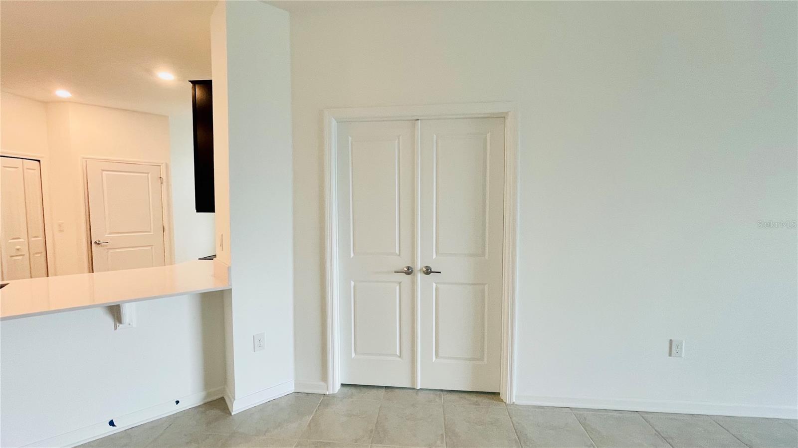 Image 11 of 39 For 905 Citrus Reserve Boulevard