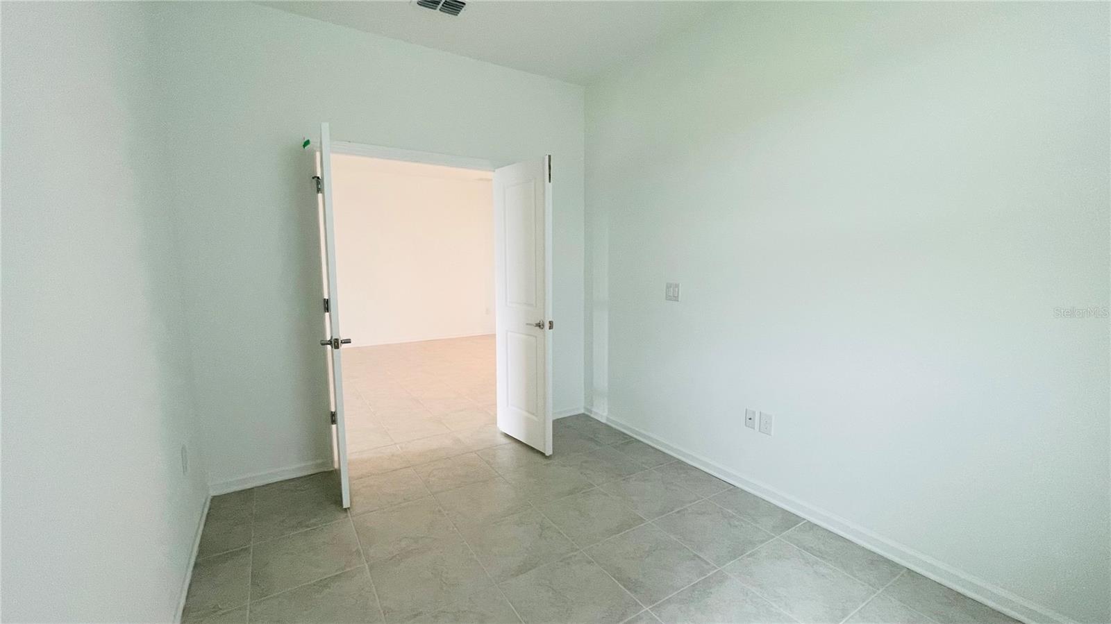 Image 12 of 39 For 905 Citrus Reserve Boulevard
