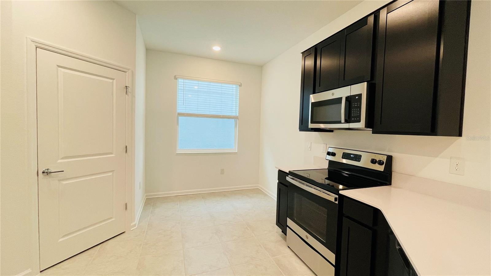 Image 7 of 39 For 905 Citrus Reserve Boulevard