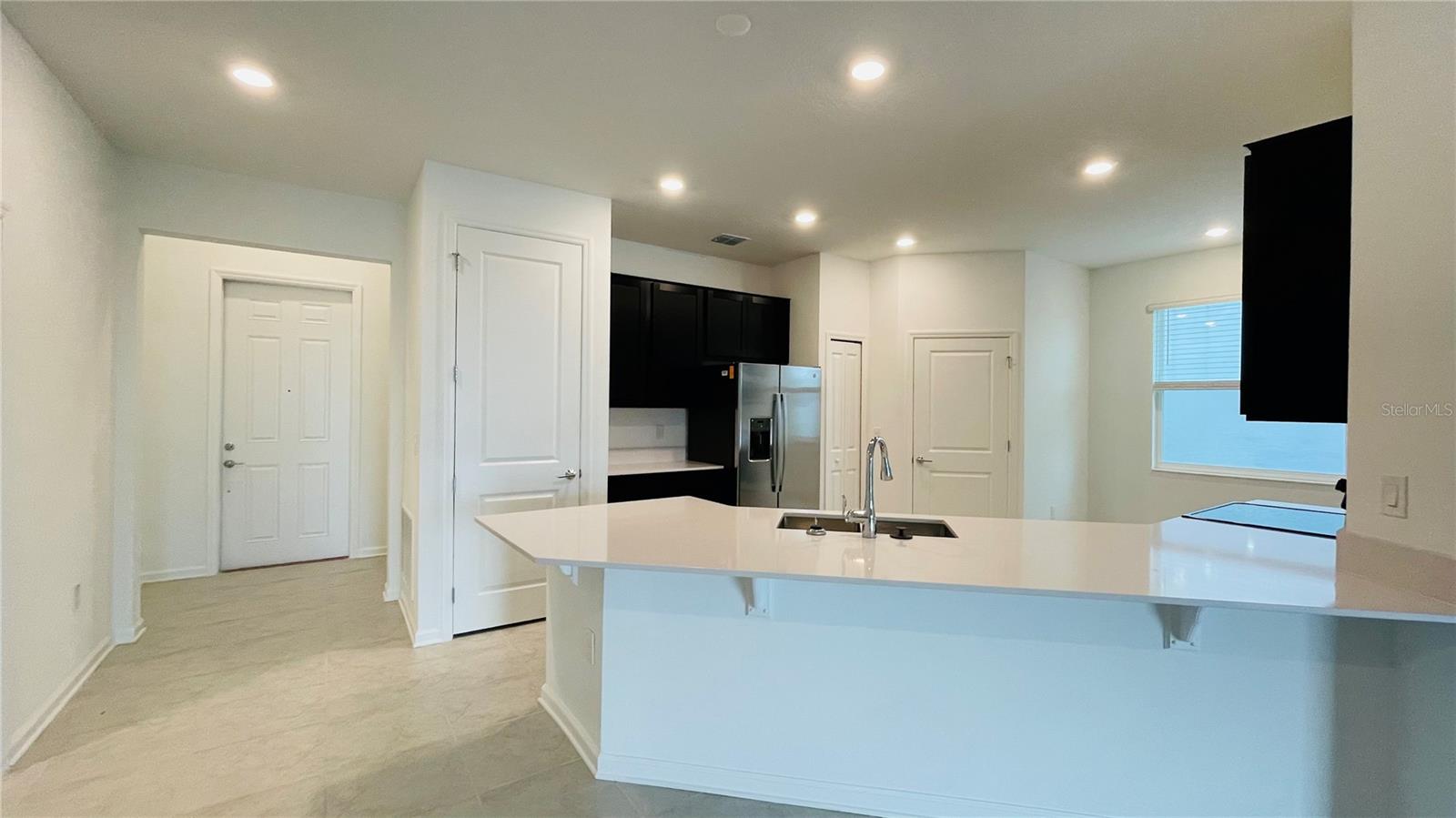 Image 8 of 39 For 905 Citrus Reserve Boulevard