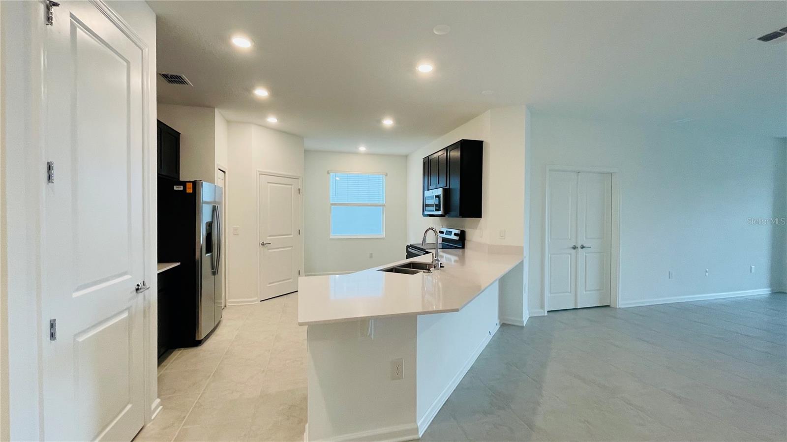 Image 9 of 39 For 905 Citrus Reserve Boulevard