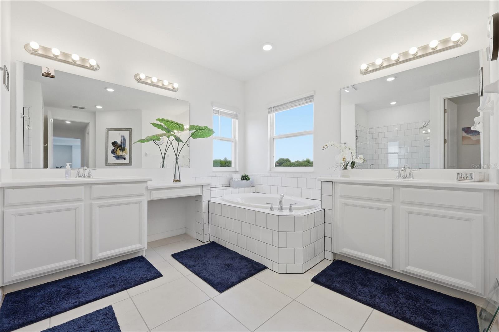 Image 32 of 40 For 1383 Waterview Ridge Circle