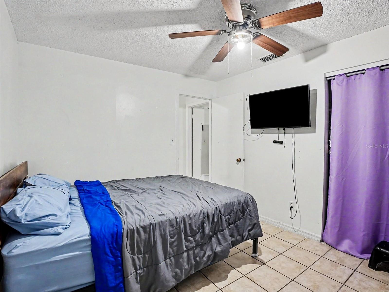 Image 16 of 32 For 151 Tulpan Drive