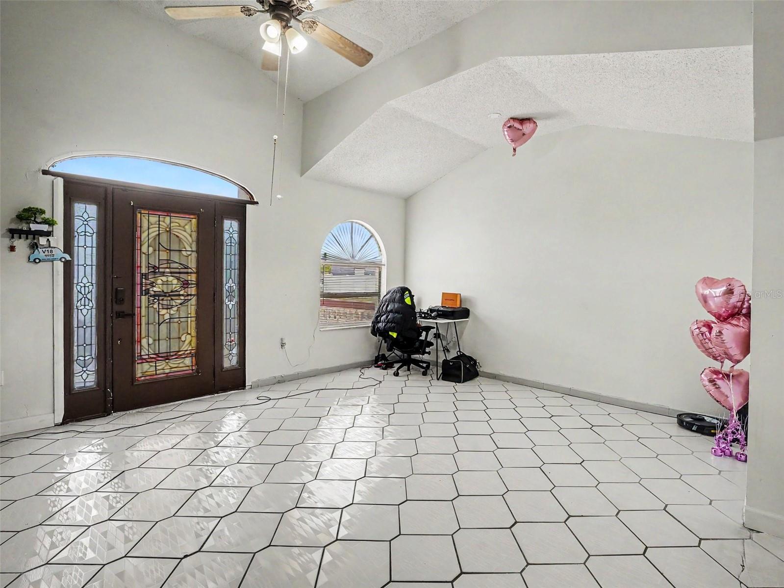 Image 5 of 32 For 151 Tulpan Drive