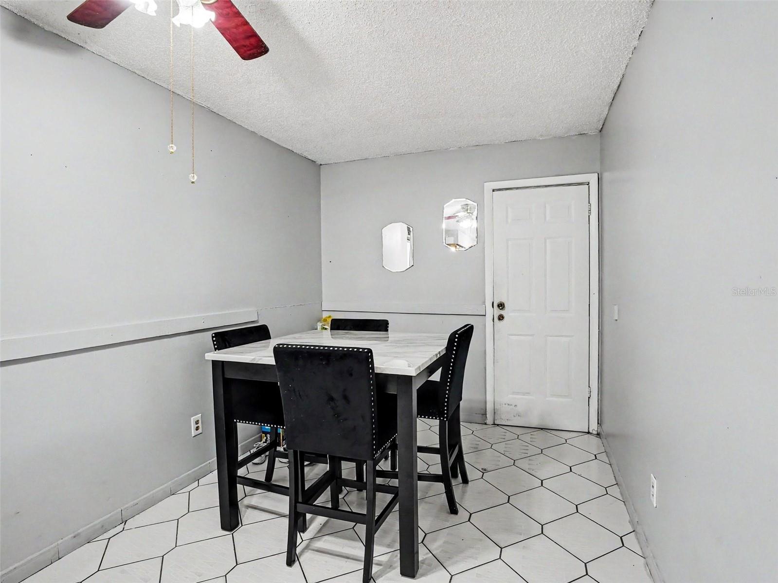 Image 9 of 32 For 151 Tulpan Drive