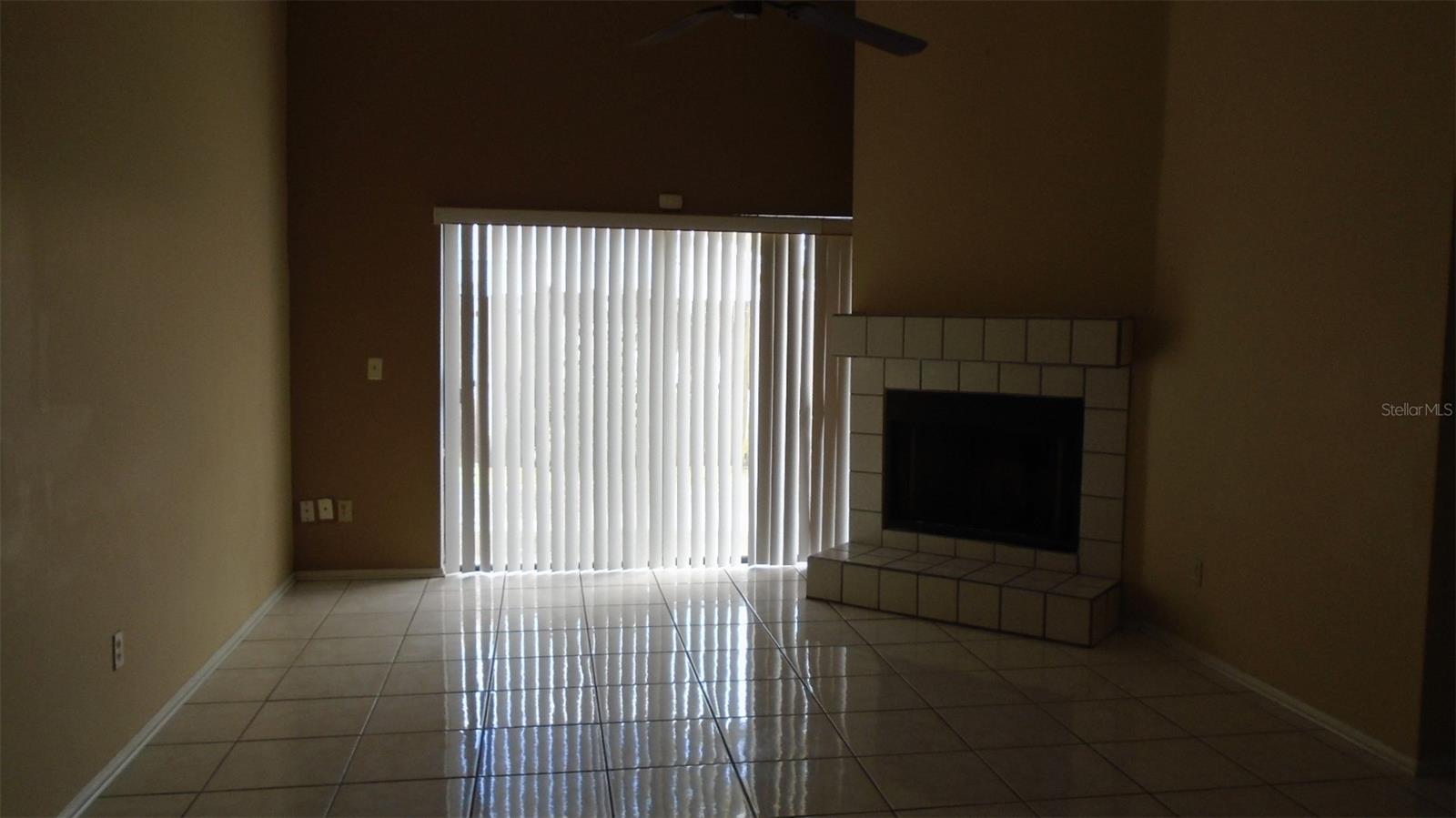 Image 4 of 11 For 13107 Los Angeles Woods Lane