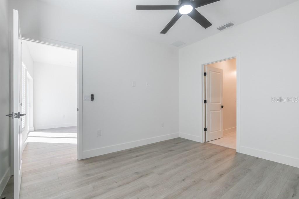 Image 23 of 31 For 50 12th Street