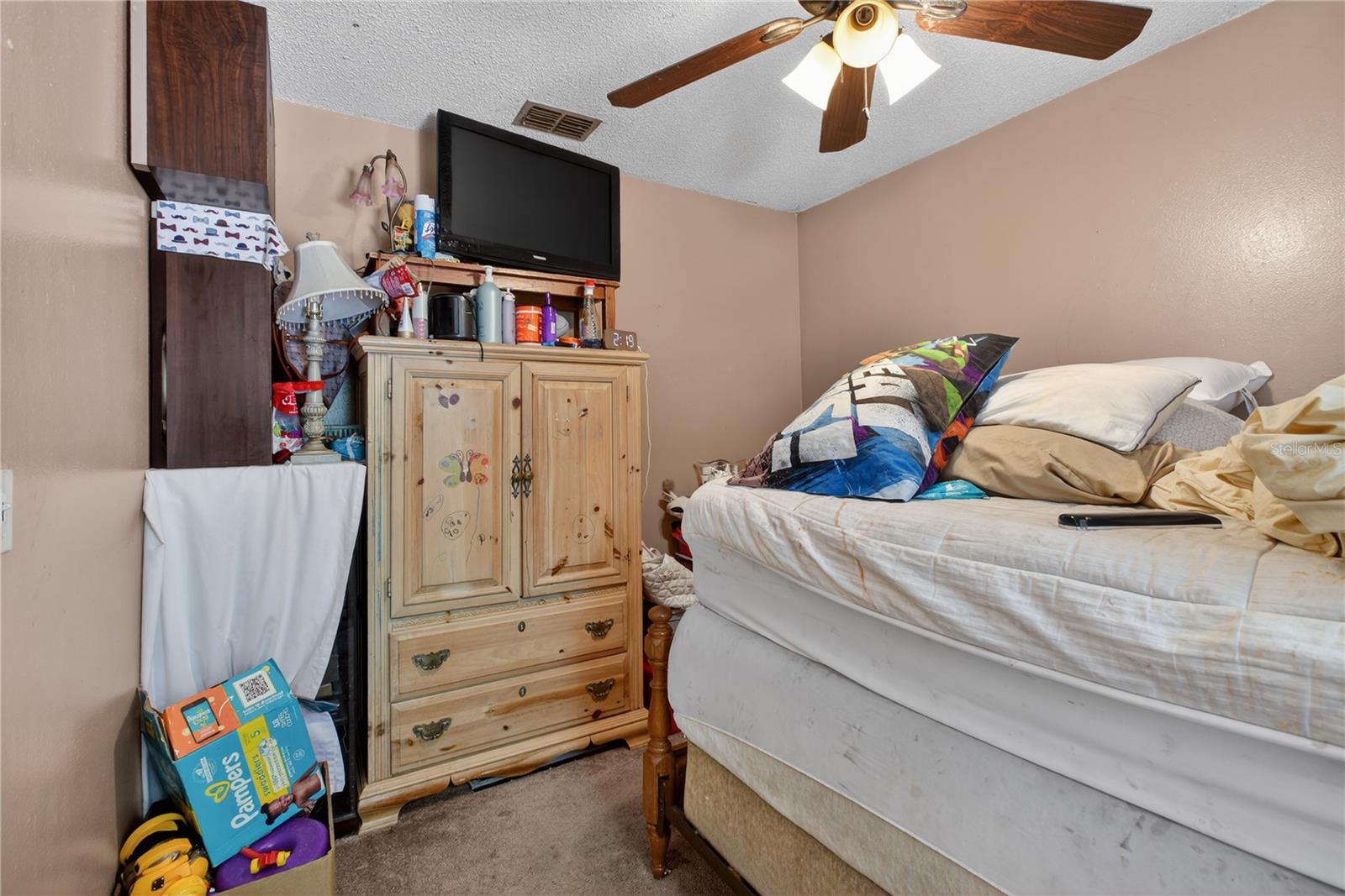 Image 21 of 36 For 203 Woodfield Drive