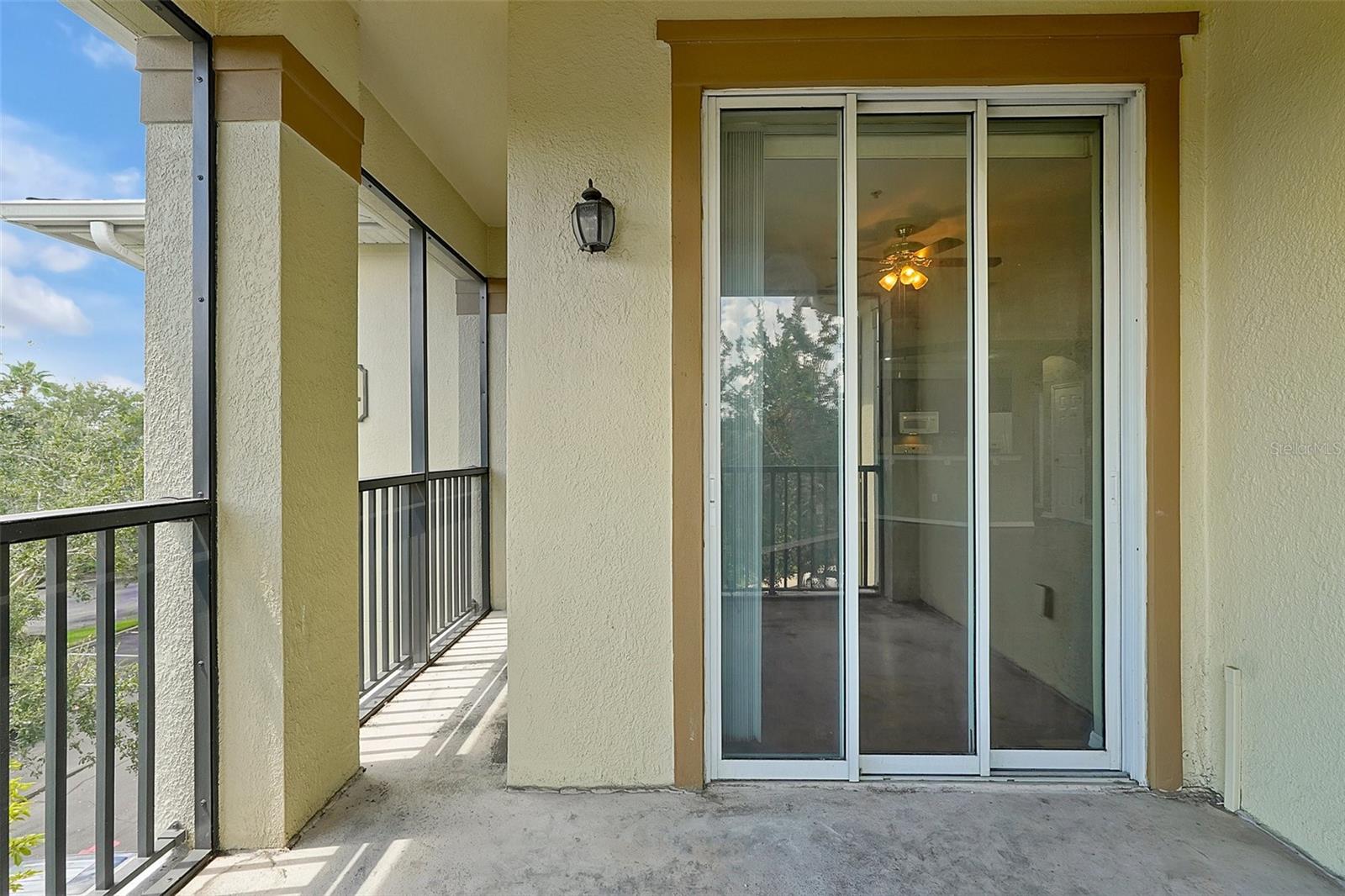Image 15 of 38 For 11564 Mizzon Drive 930