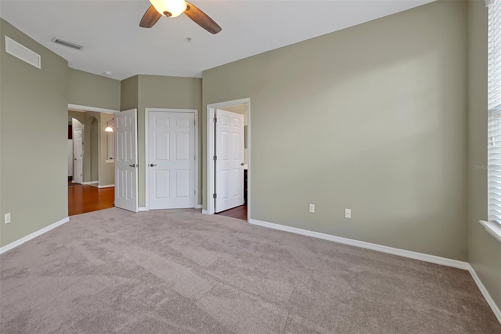 Image 17 of 38 For 11564 Mizzon Drive 930