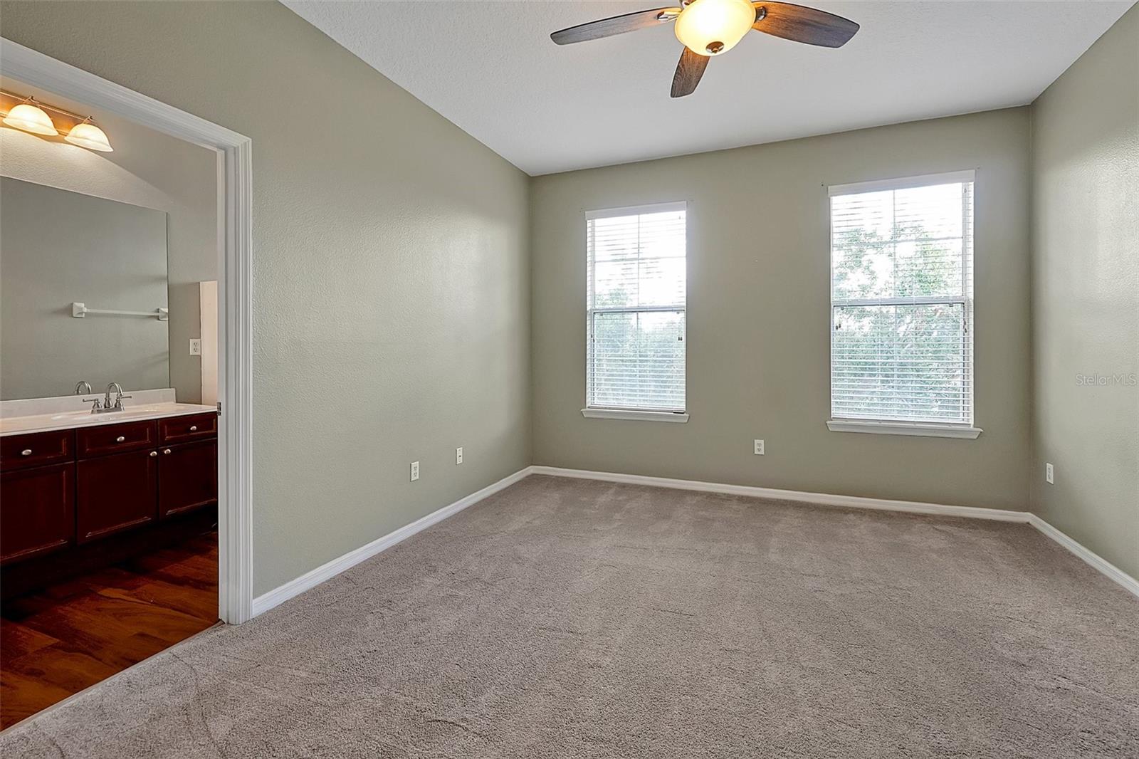 Image 18 of 38 For 11564 Mizzon Drive 930