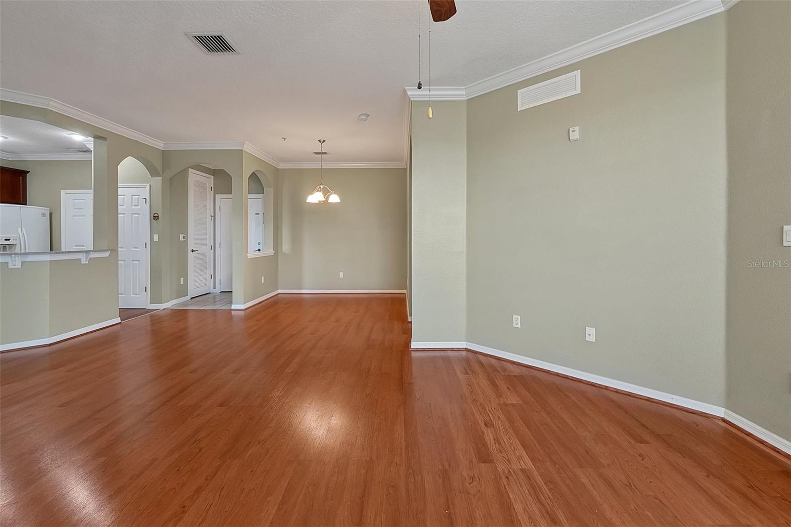 Image 5 of 38 For 11564 Mizzon Drive 930