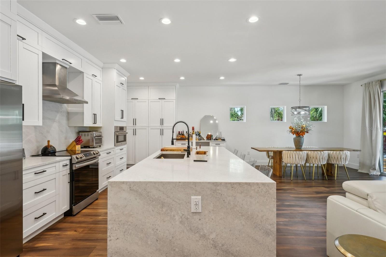 Image 12 of 31 For 7302 Elliott Street