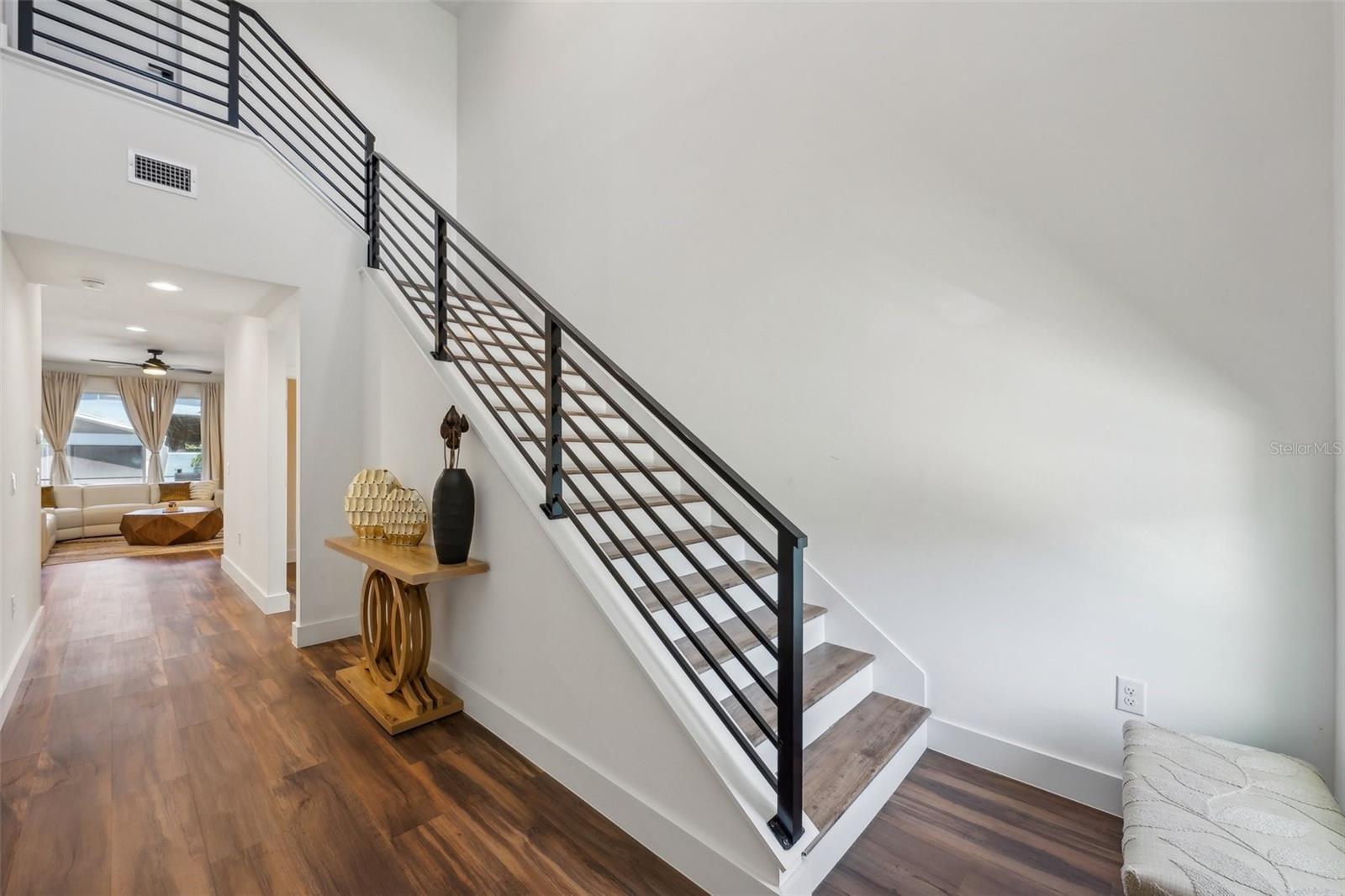 Image 3 of 31 For 7302 Elliott Street