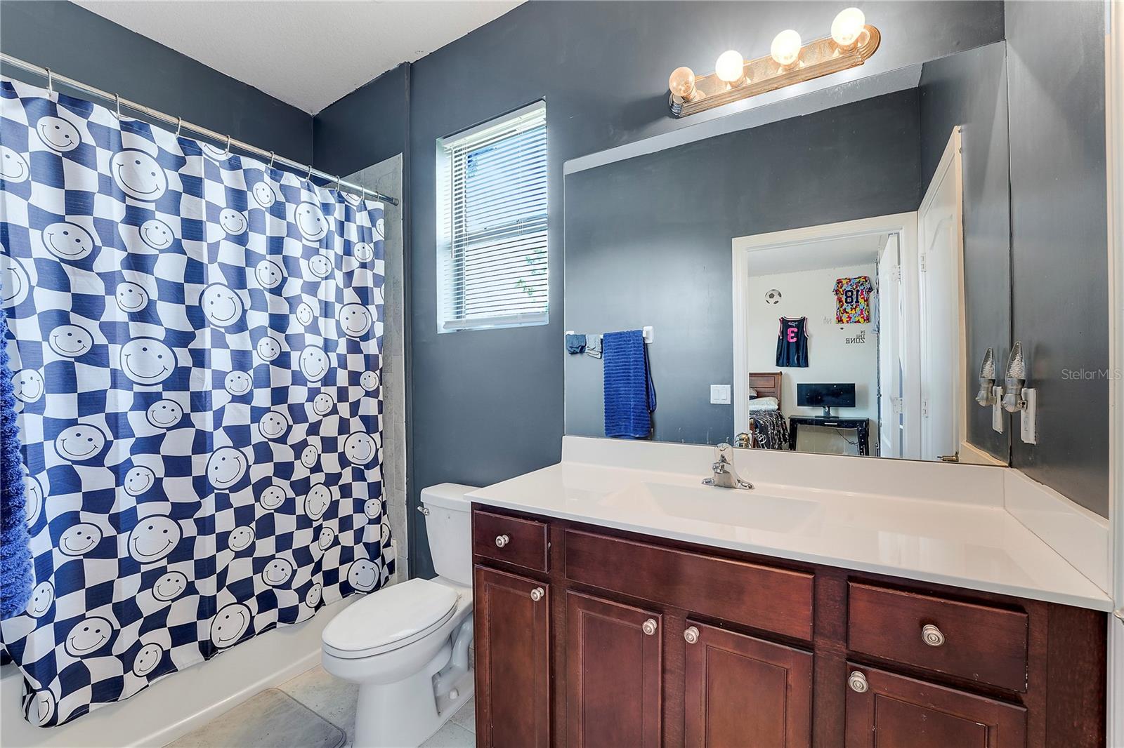 Image 25 of 50 For 12875 Anthorne Lane