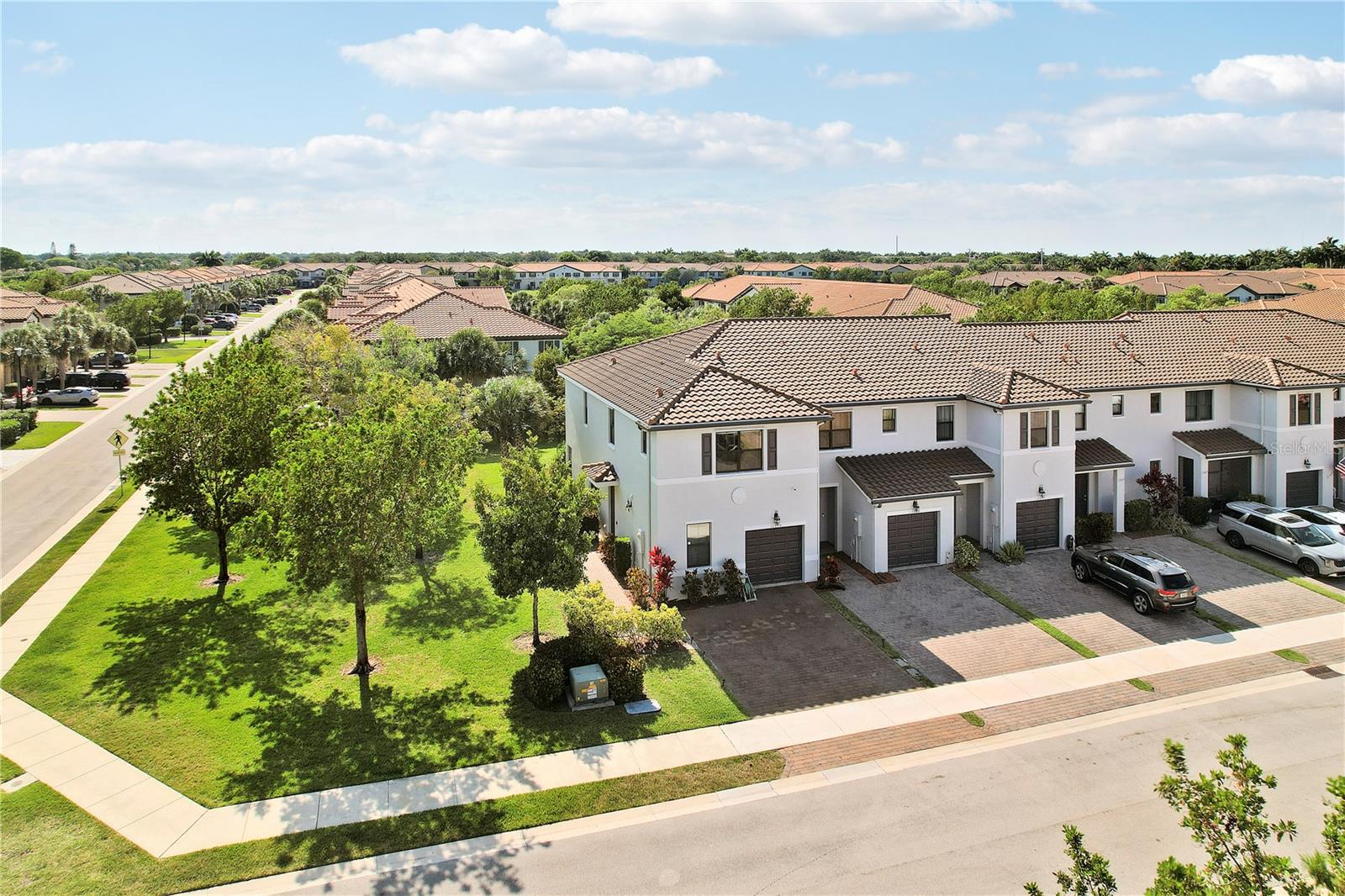 Image 32 of 50 For 12875 Anthorne Lane