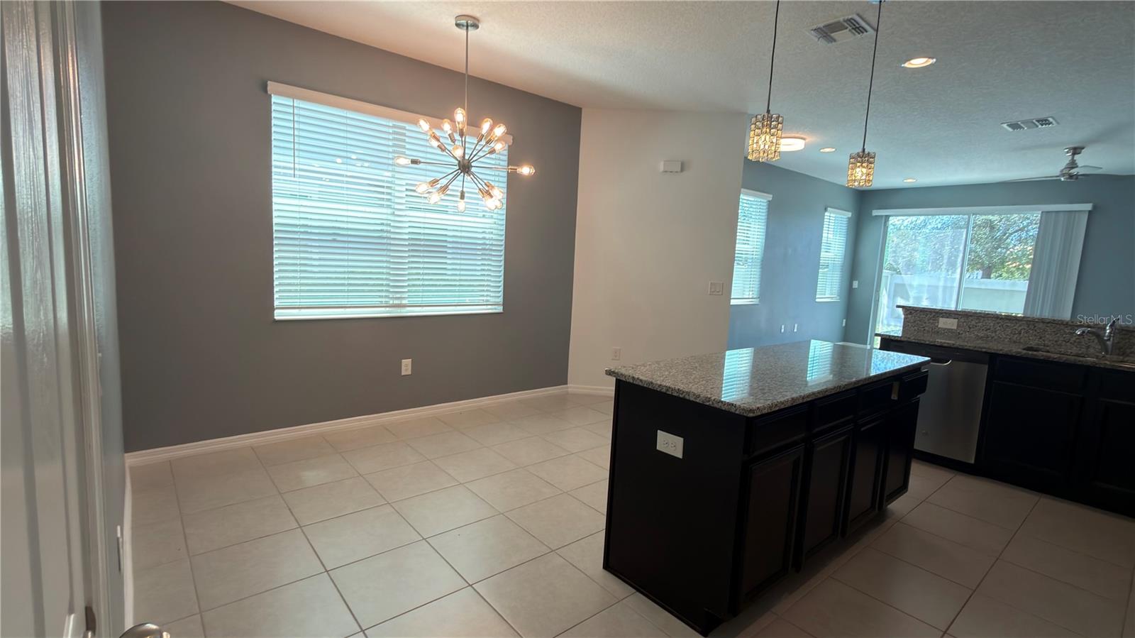 Image 4 of 20 For 2480 Sedge Grass Way