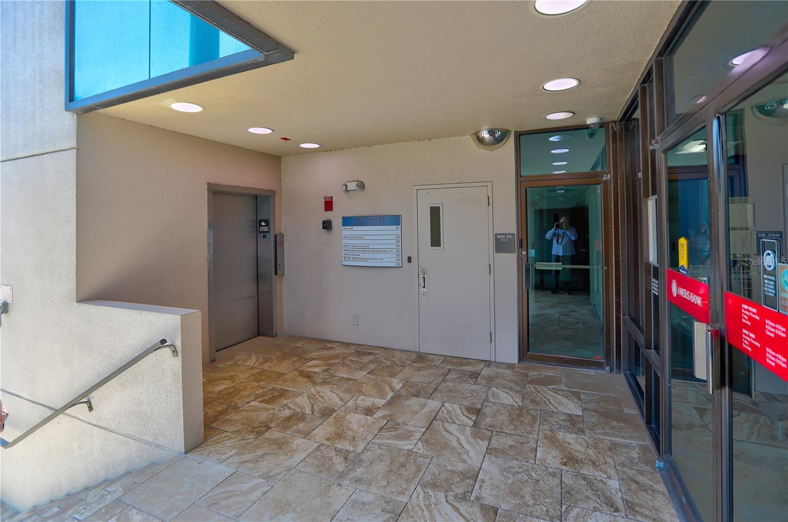 Image 3 of 14 For 1118 Orange Avenue 103