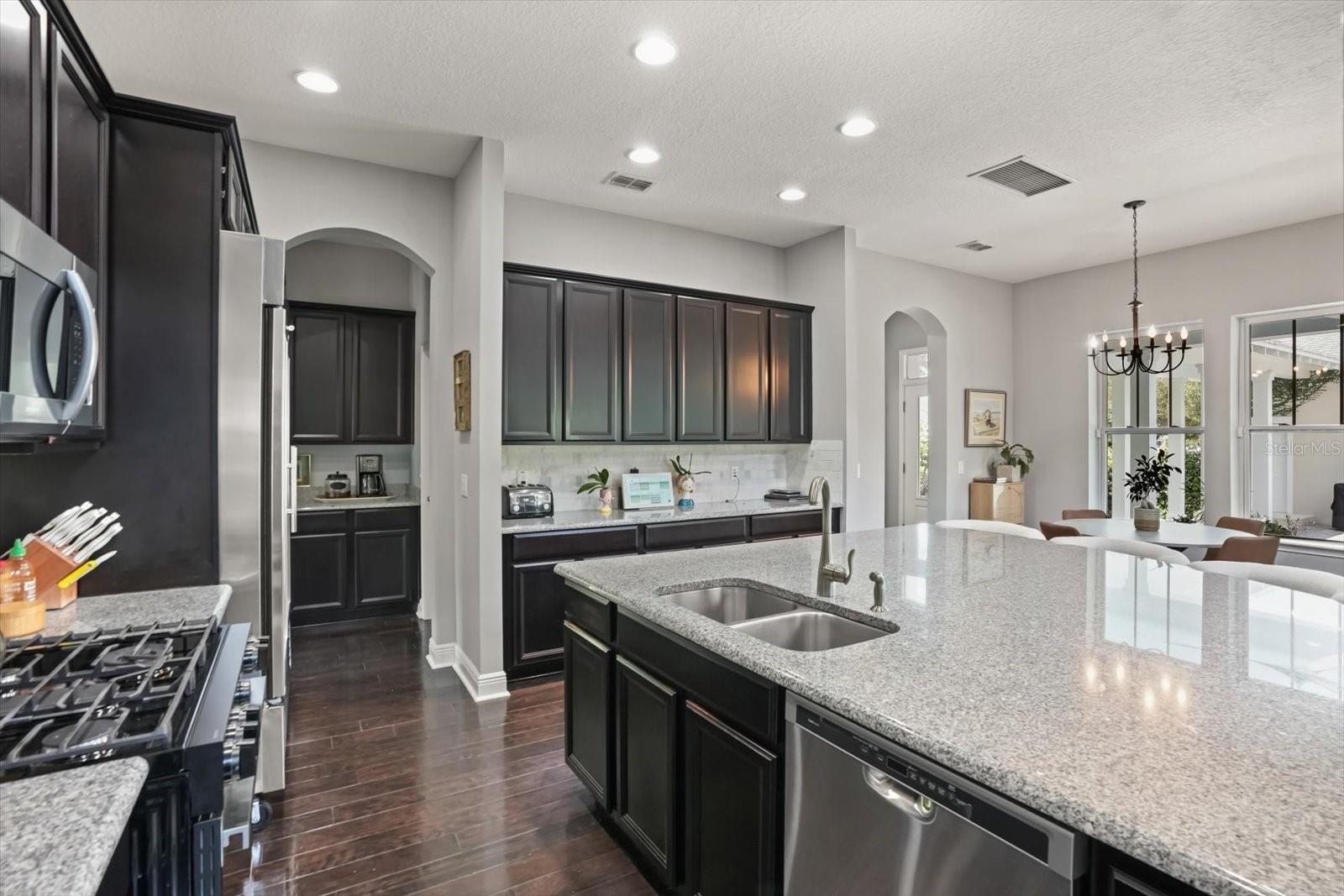 Image 13 of 33 For 897 Landrum Drive